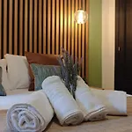 Le Charme Little Апартаменти *