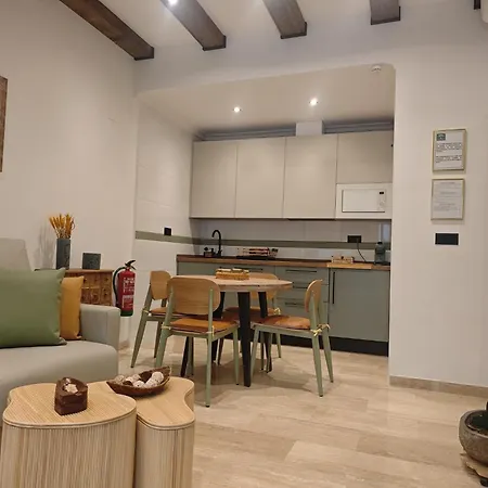 Le Charme Little Apartment