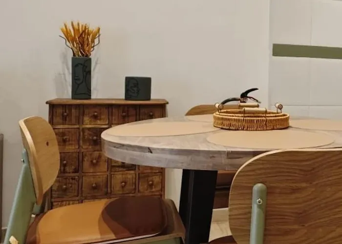 Le Charme Little * Καντίζ